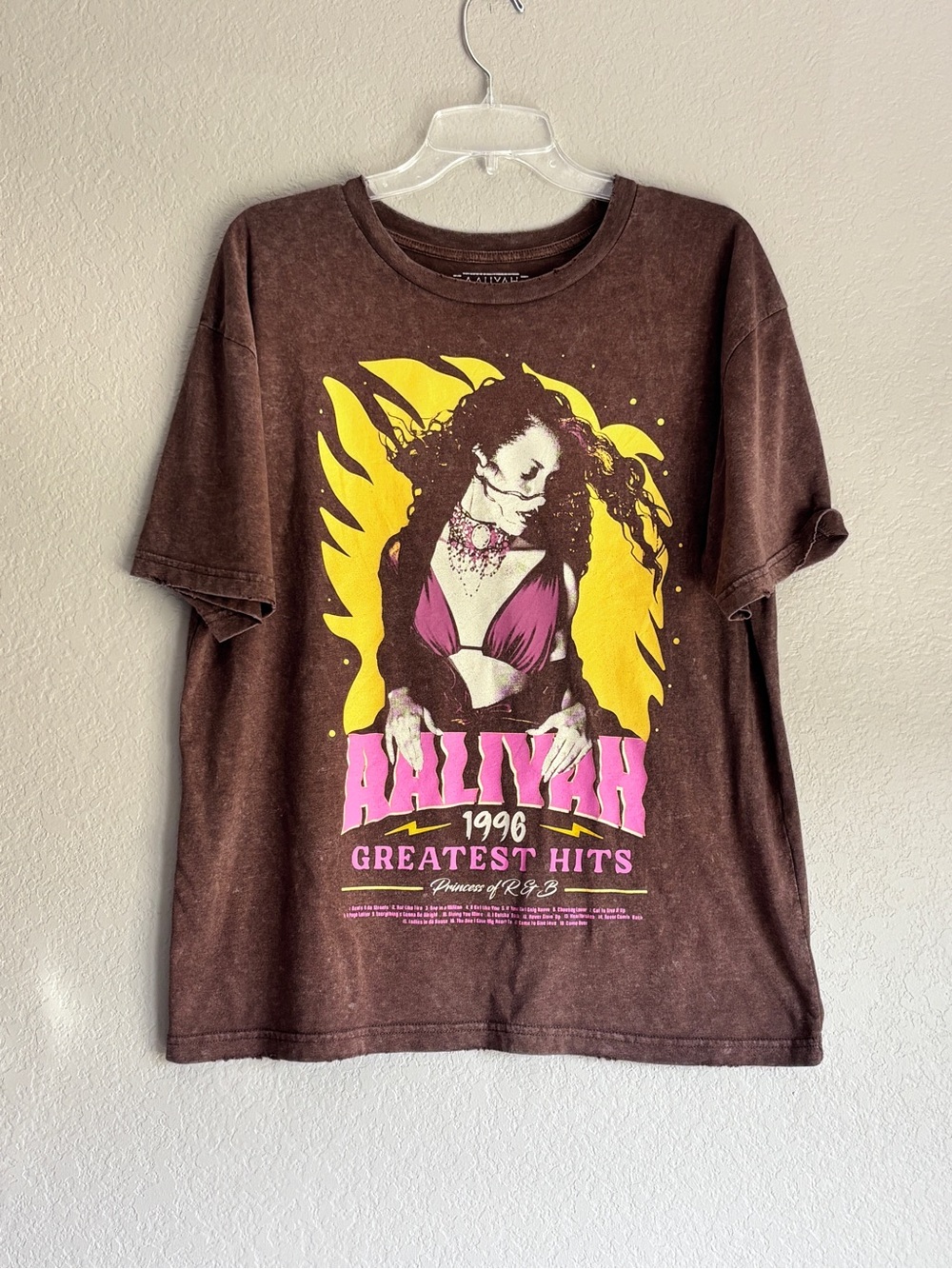 Aaliyah 1996 Greatest Hits Short Sleeve brown t-shirt adult unisex M